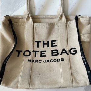 Marc Jacobs tan tote bag